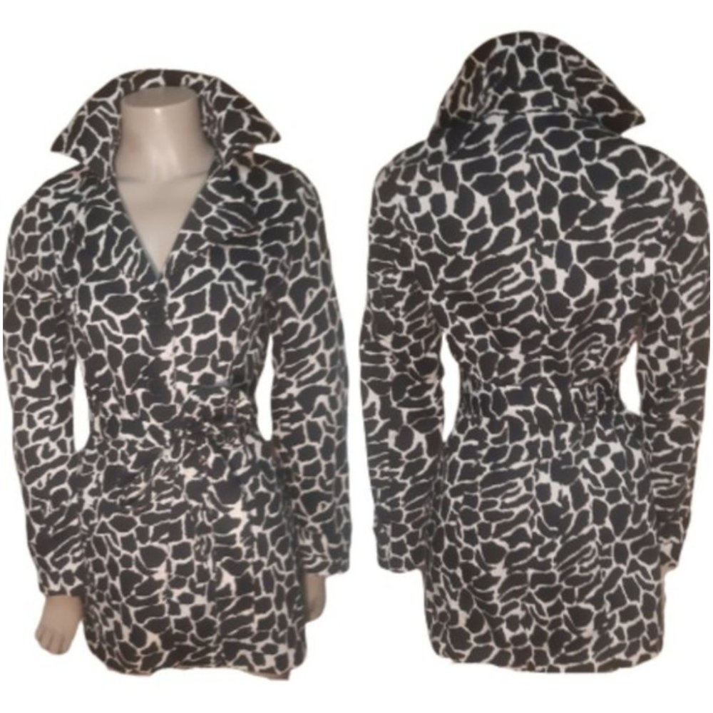 Lun Black & White Animal Print Coat Size S EUC